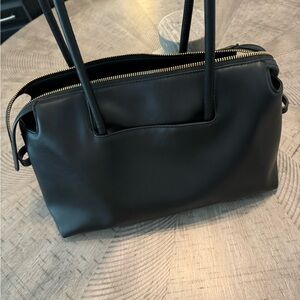 East West Bowler Shoulder bag